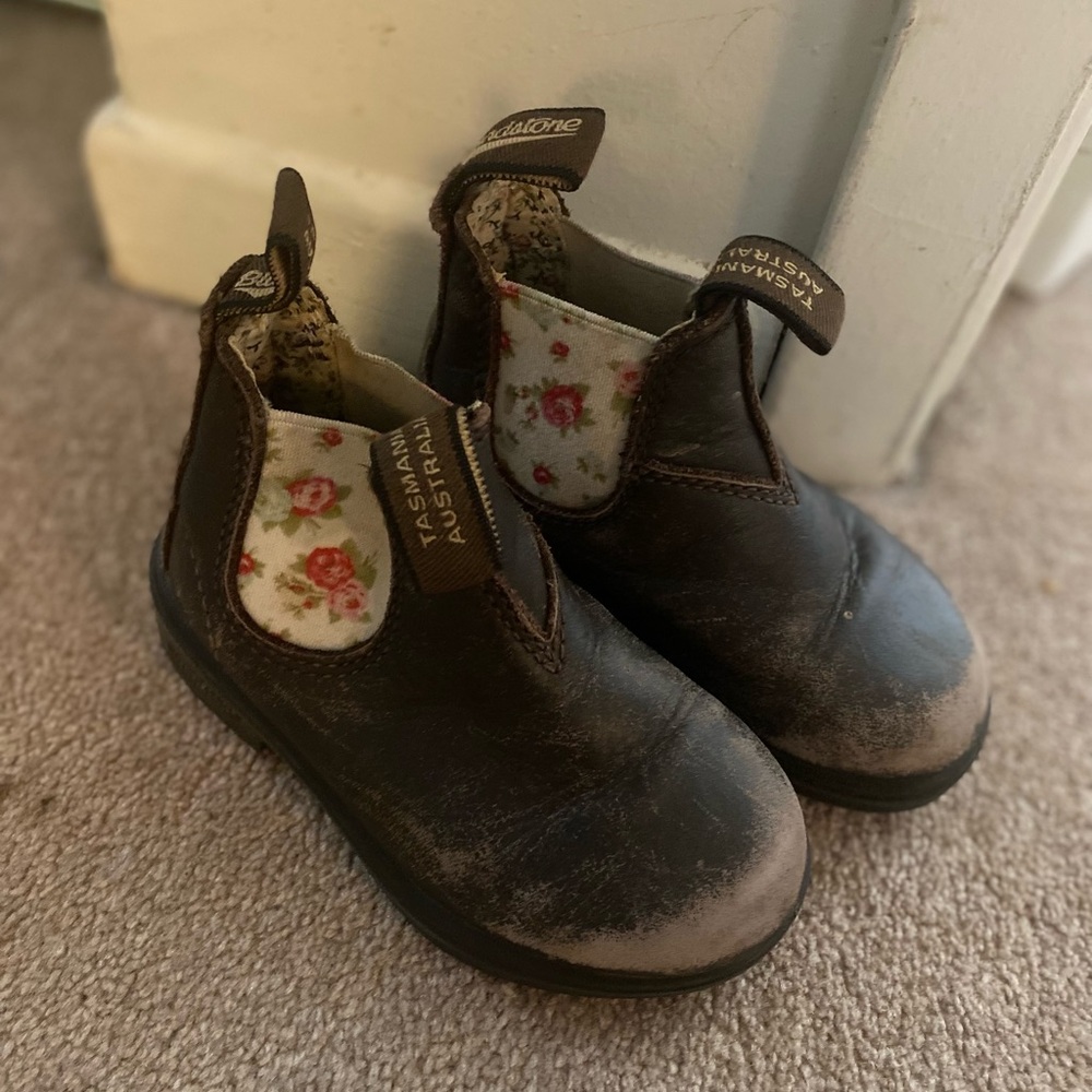 Blundstone Kids Brown Boots with Floral Lining